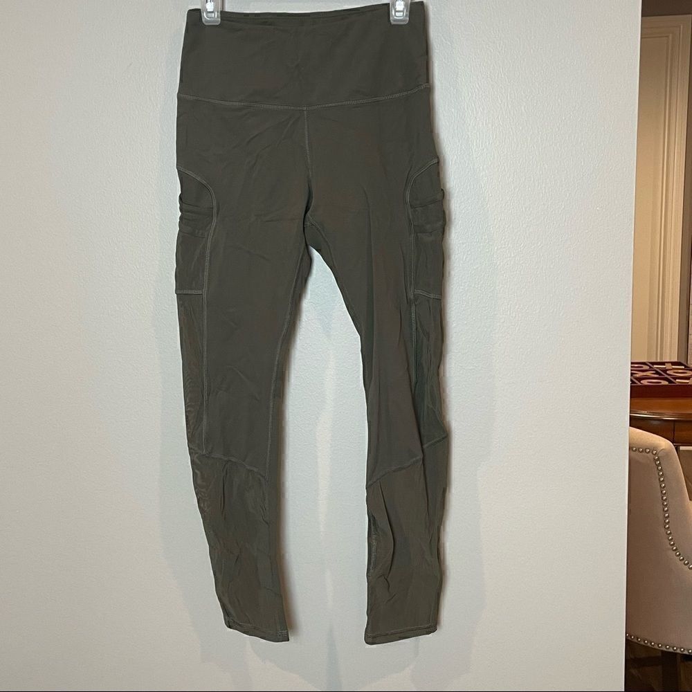 Saavi Desert Green XS leggings with sheer cutout